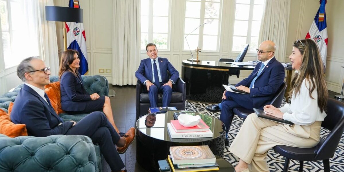 Reunión para fortalecer relaciones RD-EE.UU.