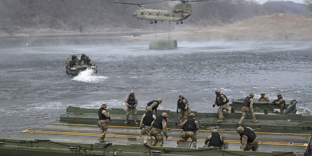 Trump reduce maniobras militares con Corea del Sur