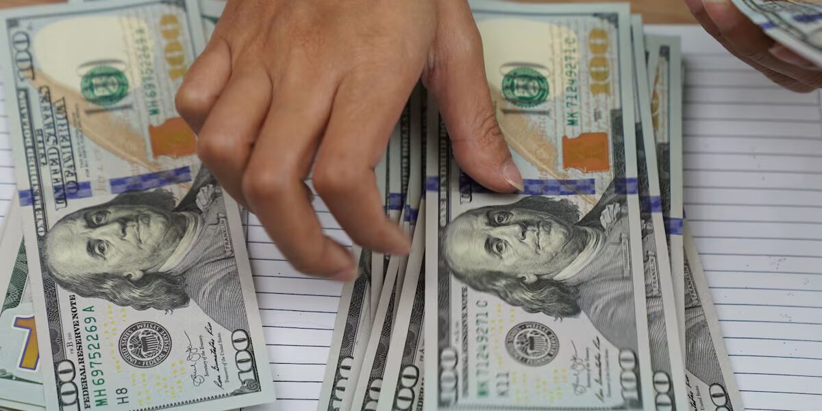 Dólar en Colombia influenciado por la Fed y eventos globales