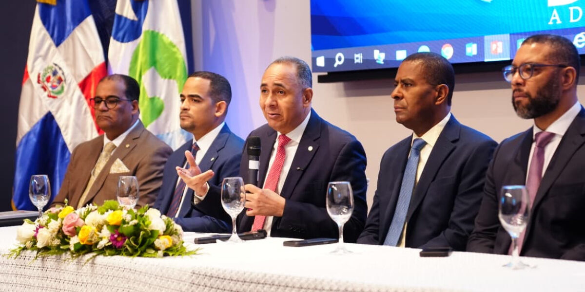Tránsito de mercancías a Haití desde República Dominicana.